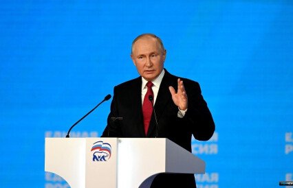 Владимир Путин поручил определить путь средствам от крабовых аукционов