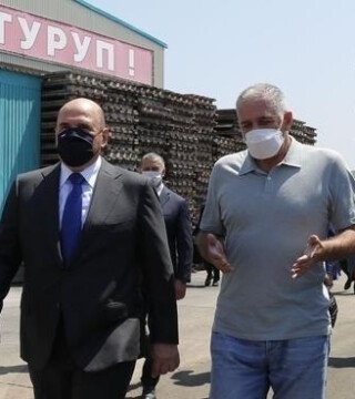 Премьер поручил подумать над преференциями бизнесу на Курилах
