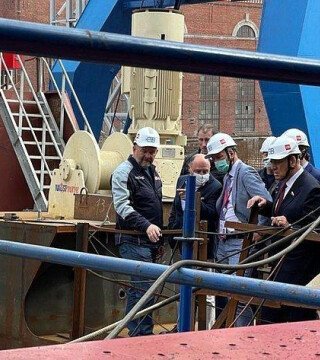 Сенаторы проинспектировали строительство судов под инвестквоты